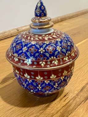 Thai Benjarong porcelain jar with a lid